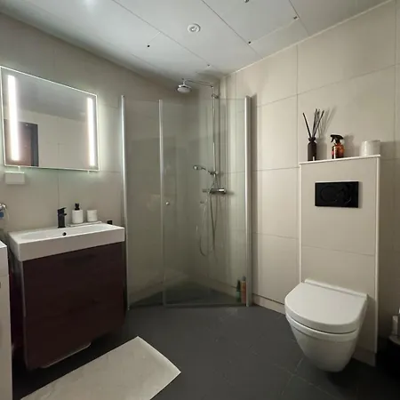 Apartman Modern On Tromsoya *