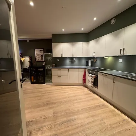 Apartman Modern On Tromsoya *